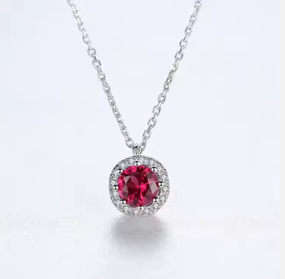 Ruby Noor Pendant 🌹